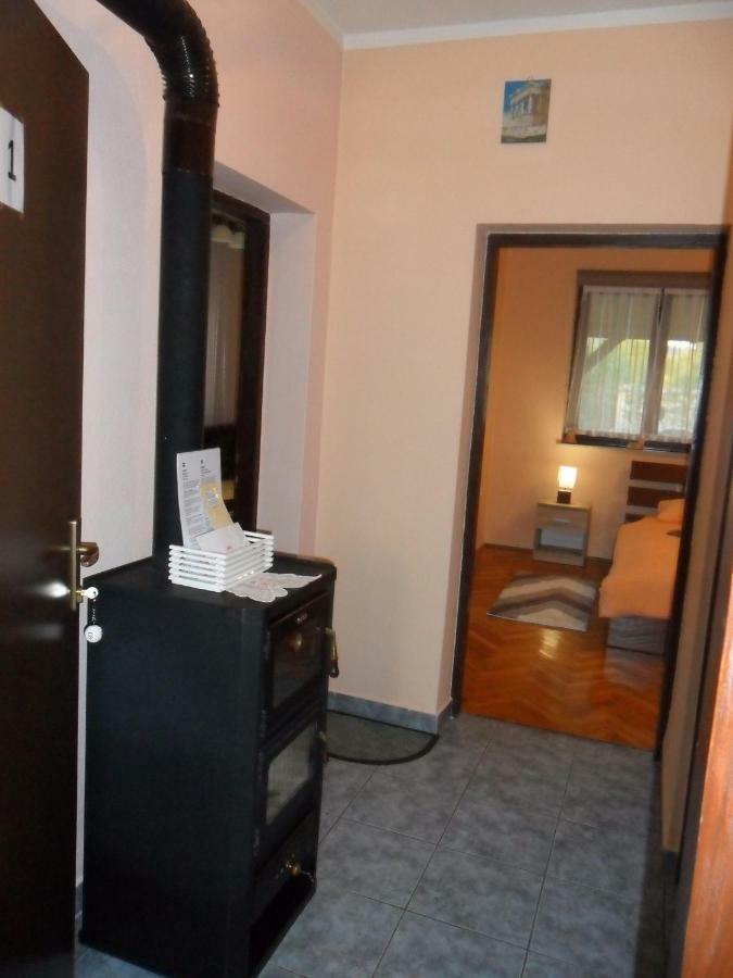 Studio Apartment Ivona & Tin Slunj Ngoại thất bức ảnh